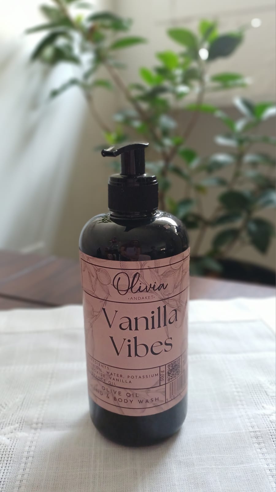 Olivia "Vanilla Vibes" Liquid Hand & Body Wash