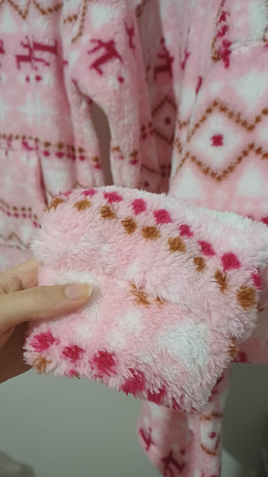 Cozy Fleece Christmas Hoodie Blanket for kids
