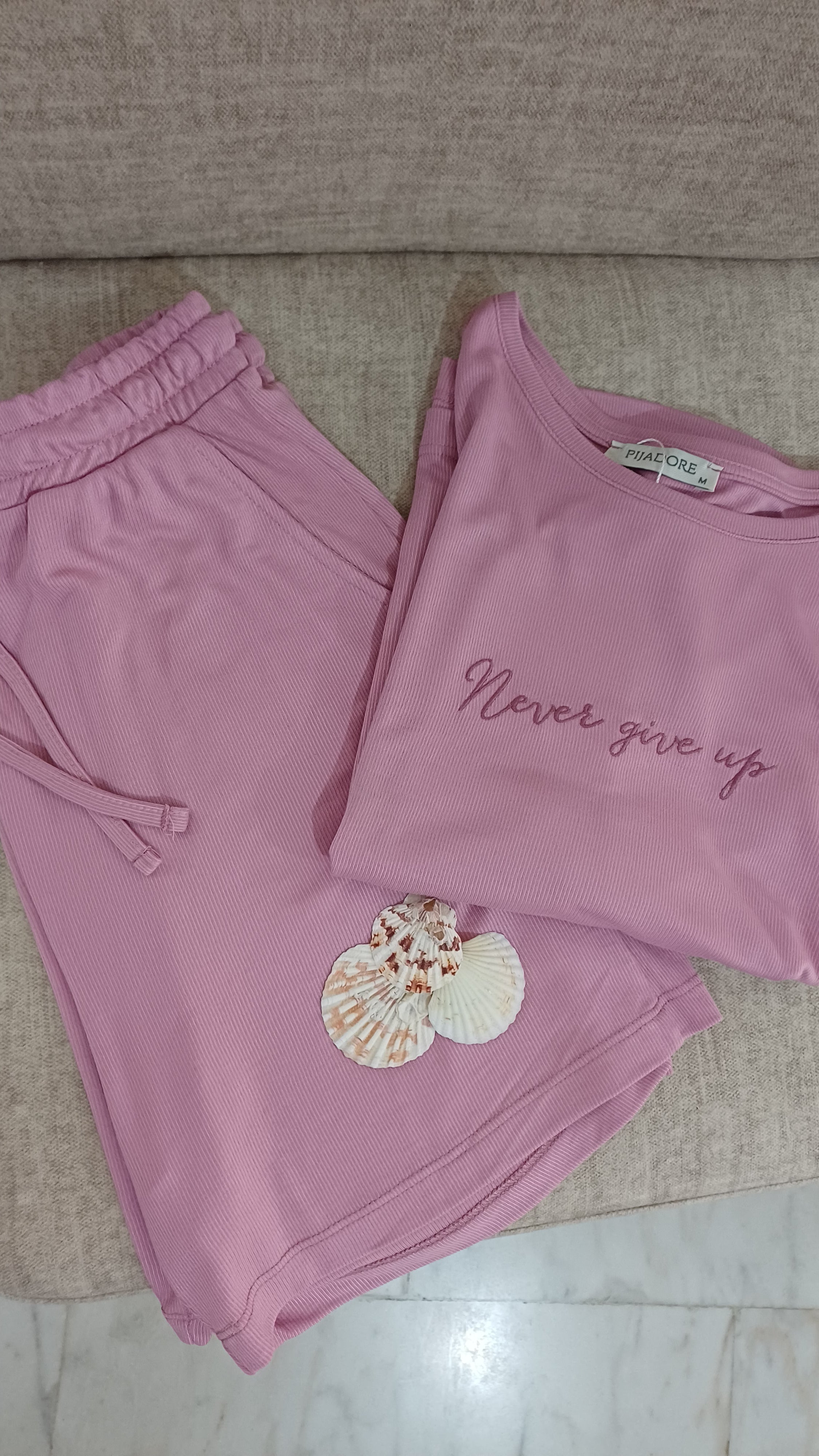 "Never Give Up" Ribbed Lounge Set